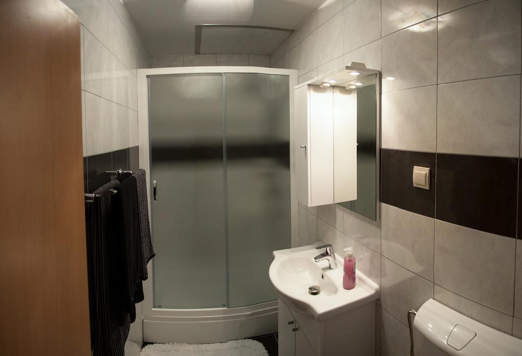 Room Placeforyou دوبروفينك الغرفة الصورة