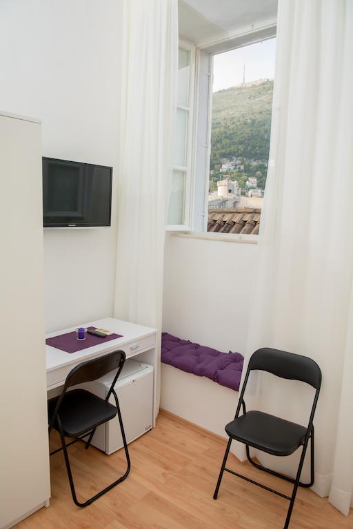Room Placeforyou دوبروفينك الغرفة الصورة